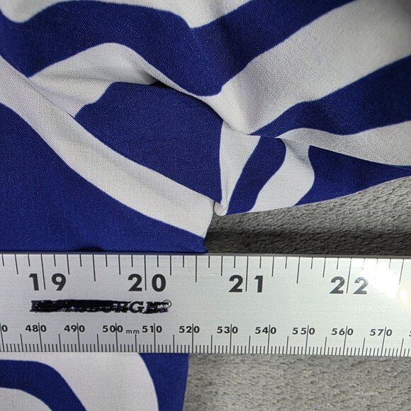 Womens Chicos Zenergy Blue & White Zebra Print Jacket Full Zip Polyester Size 1 - Picture 5 of 8